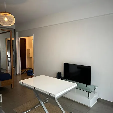 Apartament Grand Avec Coin Nuit Et Parking Saint-Laurent-du-Var